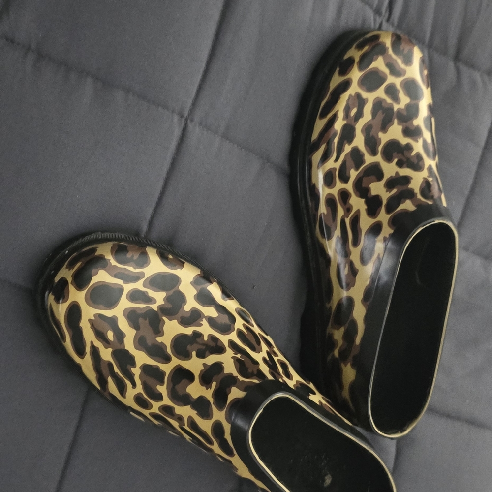 Women's Leopard Rubber Rain Shoes size 9